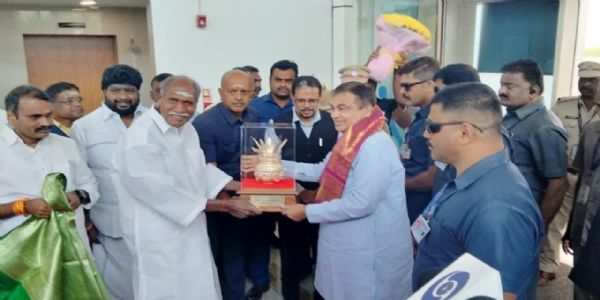 పుదుచ్చేరిలో రూ.436 కోట్లతో నిర్మించనున్న ఫ్లైఓవర్ కు నితిన్ గడ్కరీ శంకుస్థాపన