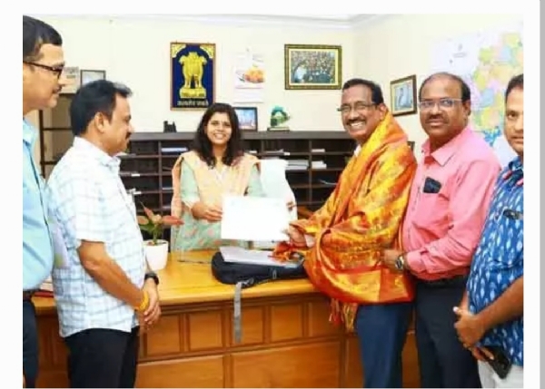 నల్గొండ కలెక్టర్