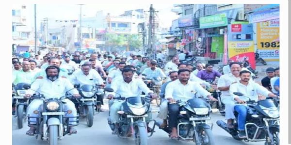 బీసీ బంద్ కు మద్దతుగా బైక్ ర్యాలీ.. పాల్గొన్న ఎమ్మెల్యే