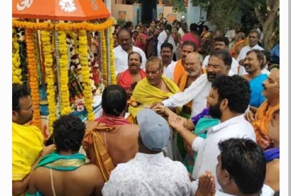 మంత్రి శ్రీహరి