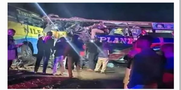 ఉగాండాలో ఘోర రోడ్డు ప్రమాదం.. 63 మంది మృతి