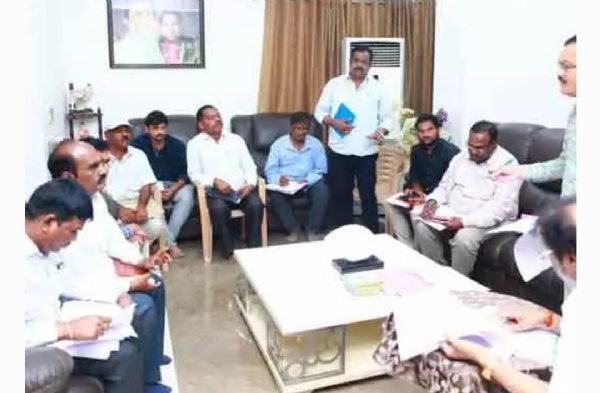 మంత్రి దామోదర మంత్రి దామోదర