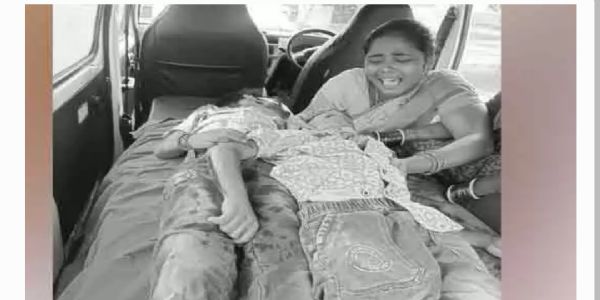 రంగారెడ్డి జిల్లాలో రోడ్డు ప్రమాదం. తండ్రి కళ్ల ముందే ఇద్దరు చిన్నారులు మృతి