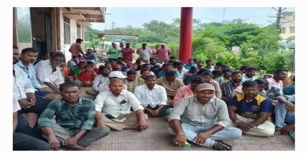 కాగజ్నగర్ మున్సిపల్లో కార్మికుల ఆందోళన..