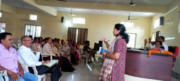 Seoni: ‘Alpaviram Program’ launched in Seoni – will increase happiness and positivity among officers and employees Seoni: ‘Alpaviram Program’ launched in Seoni – will increase happiness and positivity among officers and employees