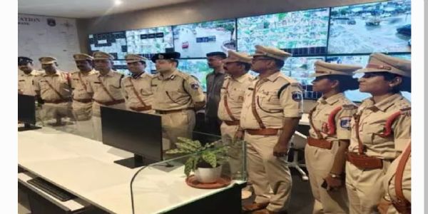 కమాండ్ కంట్రోల్ రూమ్ను ప్రారంభించిన సైబరాబాద్ సీపీ