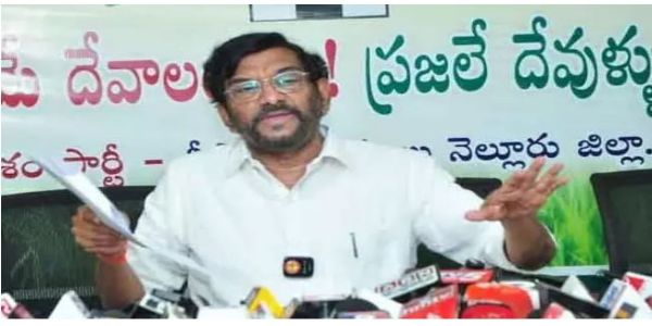 నాన్ స్టాప్ అబద్ధాలతో జగన్ ప్రెస్ మీట్ : సోమిరెడ్డి