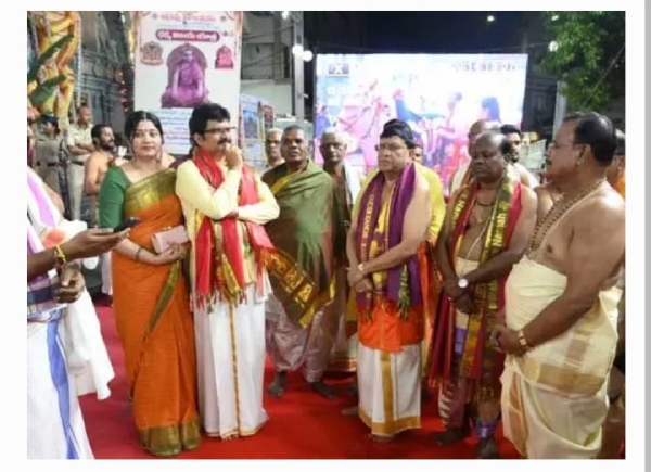 శృంగేరి పీఠాధిపతి శృంగేరి పీఠాధిపతి