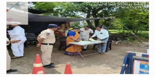 ఎన్నికల చెక్ పోస్టును తనిఖీ చేసిన కలెక్టర్ హైమావతి.