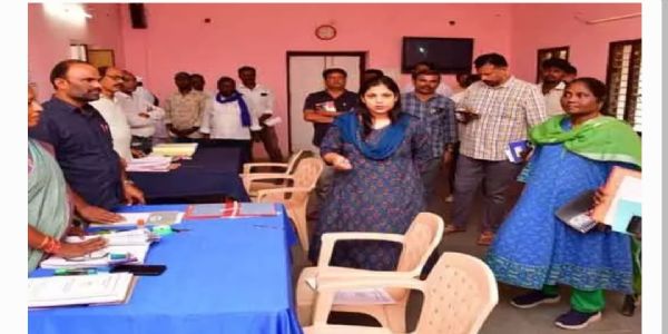 పకడ్బందీగా స్థానిక సంస్థల ఎన్నికల నామినేషన్ల స్వీకరణ.. కరీంనగర్ కలెక్టర్