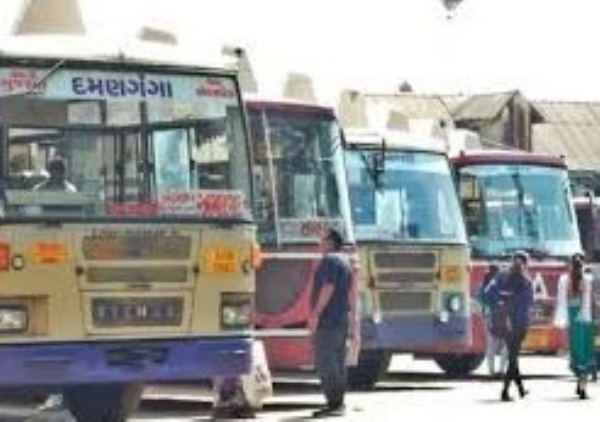 ST department will run 550 extra buses in the state and especially from Surat on Holi ST department will run 550 extra buses in the state and especially from Surat on Holi
