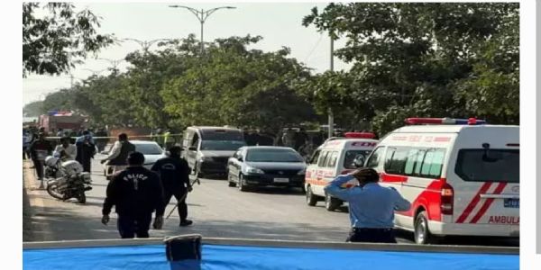 పాకిస్తాన్ ఇస్లామాబాద్ లో భారీ పేలుడు.. 12 మంది మృతి