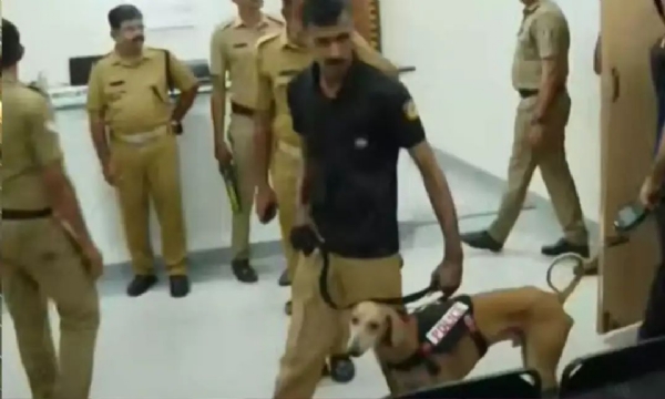 Bomb threat in Palakkad, Kollam, and Kottayam Collectorates Bomb threat in Palakkad, Kollam, and Kottayam Collectorates