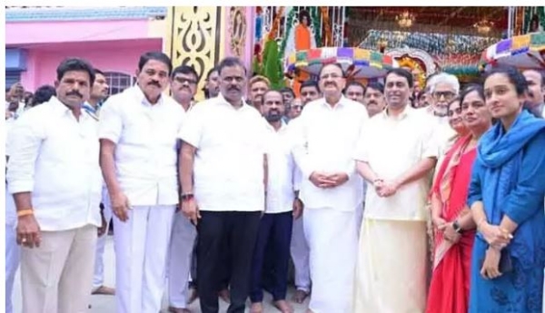 former-vice-president-in-puttaparthi-state-ministers-495356 former-vice-president-in-puttaparthi-state-ministers-495356