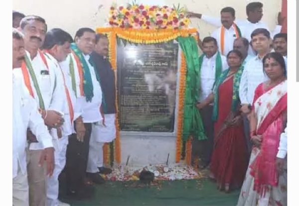 మంత్రి సీతక్క మంత్రి సీతక్క