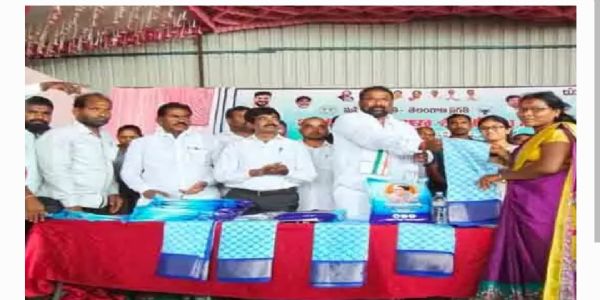 తూకం చీరలు కాదు.. నేత చీరలు ఇస్తున్నాం : మంత్రి వాకిటి శ్రీహరి