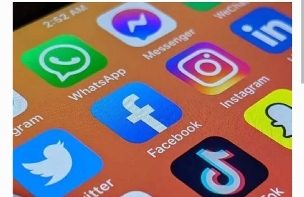 సోషల్ మీడియా సోషల్ మీడియా