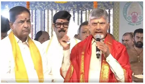 /amaravati-should-be-modeled-after-the-capital-of-the-gods-cm-chandrababu-498171 /amaravati-should-be-modeled-after-the-capital-of-the-gods-cm-chandrababu-498171