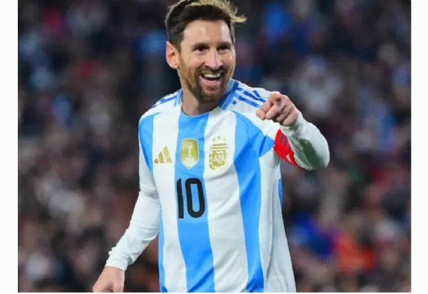 ఫుట్బాల్ ప్లేయర్ ఫుట్బాల్ ప్లేయర్