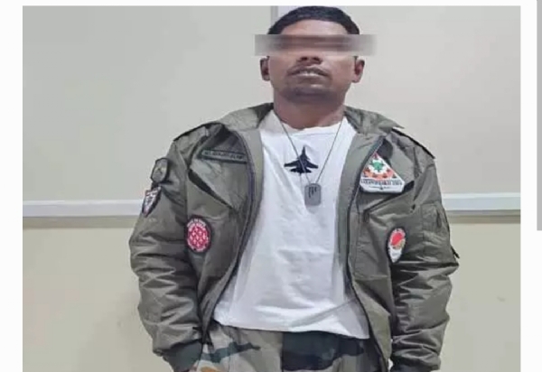 ఫేక్ ఆఫీసర్ ఫేక్ ఆఫీసర్