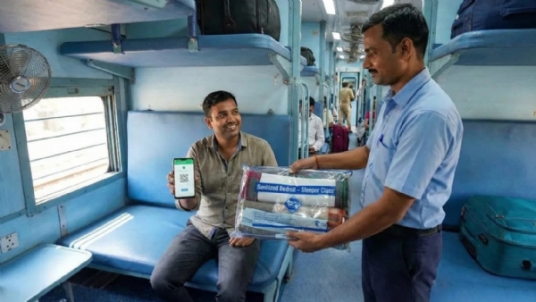 నాన్ ఏసీ స్లీపర్లో కూడా ఆ సదుపాయం! నాన్ ఏసీ స్లీపర్లో కూడా ఆ సదుపాయం!