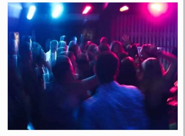 డ్రగ్స్ పార్టీ