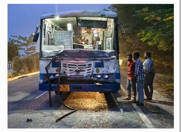 రోడ్డు ప్రమాదం