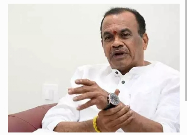 మంత్రి కోమటిరెడ్డి మంత్రి కోమటిరెడ్డి