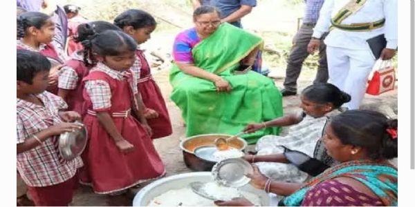 విద్యార్థులకు నాణ్యమైన భోజనం అందించాలి : సిద్దిపేట కలెక్టర్