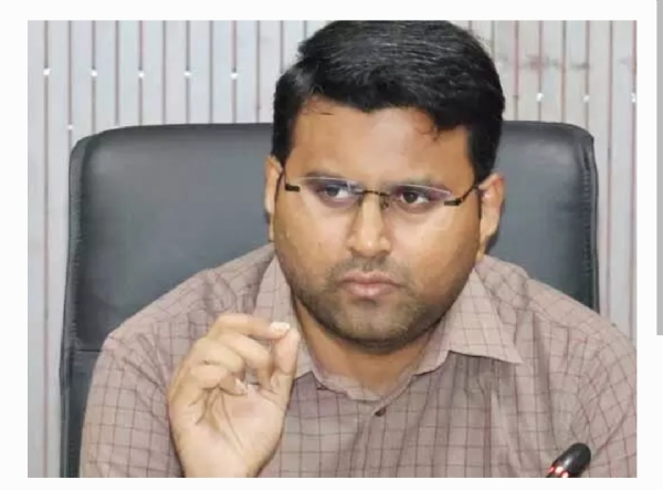 కలెక్టర్ బీఎం సంతోష్ కలెక్టర్ బీఎం సంతోష్