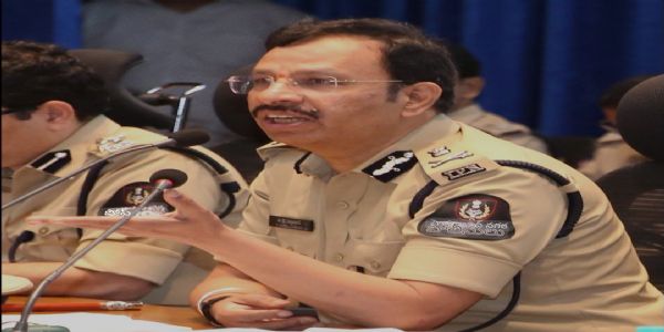 వీళ్లేం సెలబ్రిటీలు..? సురేశ్ రైనా, శిఖర్ ధావన్పై సజ్జనార్ ఆగ్రహం