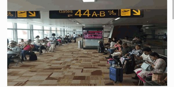 36 గంటల తర్వాత.. ఢిల్లీ ఎయిర్పోర్ట్ లో సాధారణ స్థితికి విమాన కార్యకలాపాలు