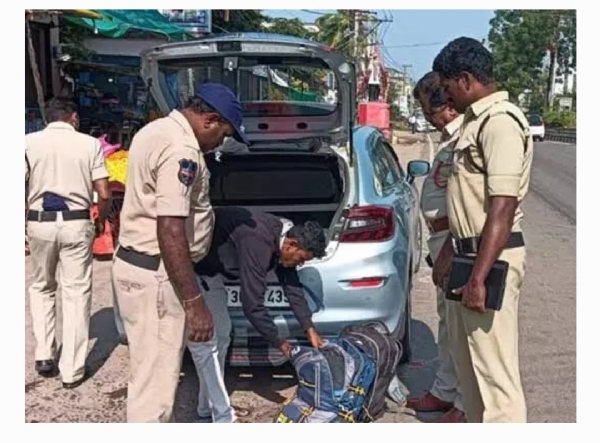 పోలీస్ తనిఖీలు పోలీస్ తనిఖీలు