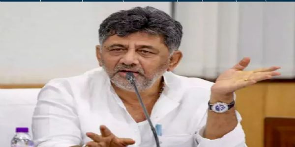 కర్ణాటకలో ‘విందు’ రాజకీయం.