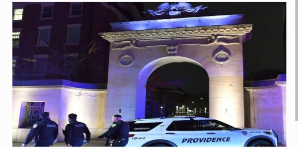 బ్రౌన్ యూనివర్సిటీలో కాల్పుల మోత, ఇద్దరు మృతి