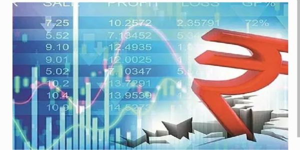 తిరిగి పుంజుకుంటున్న రూపాయి.. ఒక్క రోజే 97 పైసలు జంప్