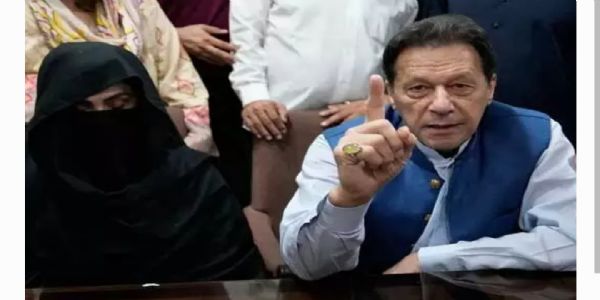 పాక్ మాజీ ప్రధాని ఇమ్రాన్ ఖాన్ దంపతులకు 17 ఏళ్ల జైలు శిక్ష
