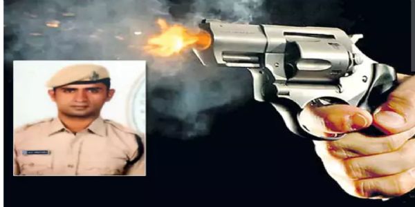 హైడ్రా కమిషనర్ గన్ మన్ ఆత్మహత్యాయత్నం..