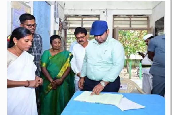 మెదక్ కలెక్టర్