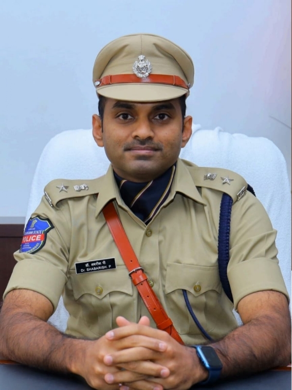 మహబూబాబాద్ ఎస్పీ