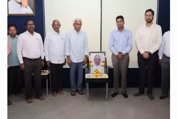 ఖమ్మం కలెక్టర్ ఖమ్మం కలెక్టర్