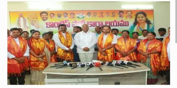 ఏకగ్రీవంగా ఎన్నికైన సర్పంచులన సత్కరించిన ఎమ్మెల్యే కడియం