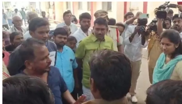 /tension-at-anantapur-ggh-sailajanaths-obstruction-500814 /tension-at-anantapur-ggh-sailajanaths-obstruction-500814