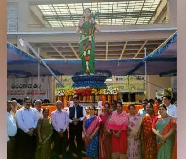 రంగారెడ్డి జిల్లా కలెక్టర్ రంగారెడ్డి జిల్లా కలెక్టర్