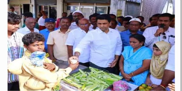 కుల మతాలకు అతీతంగా సేవ చేసేందుకు ప్రతి ఒక్కరు ముందుకు రావాలి - రాజేష్ రెడ్డి