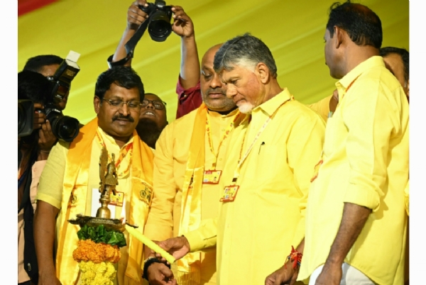 సీఎం చంద్రబాబు