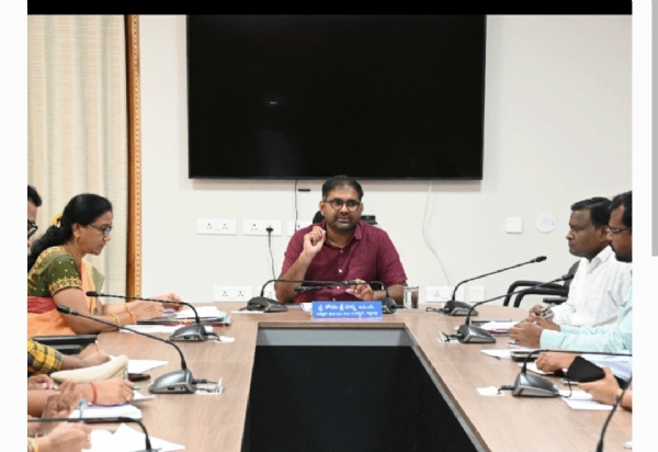 పెద్దపల్లి కలెక్టర్