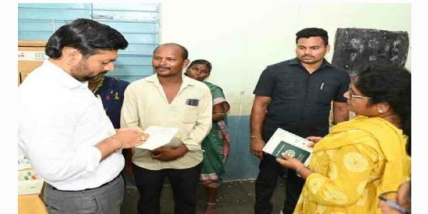 భూ సమస్యల పరిష్కారానికి రెవెన్యూ సదస్సులు : జిల్లా కలెక్టర్ వెంకటేష్ దోత్రే