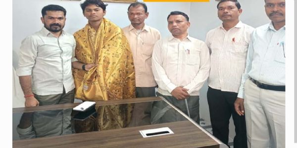 చదువుతోనే ఉజ్వల భవిష్యత్తు : ఎమ్మెల్యే బొజ్జు పటేల్
