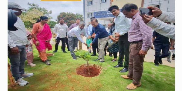 100 రోజుల ప్రణాళికను పర్యవేక్షించిన సీఎస్ రామకృష్ణారావు